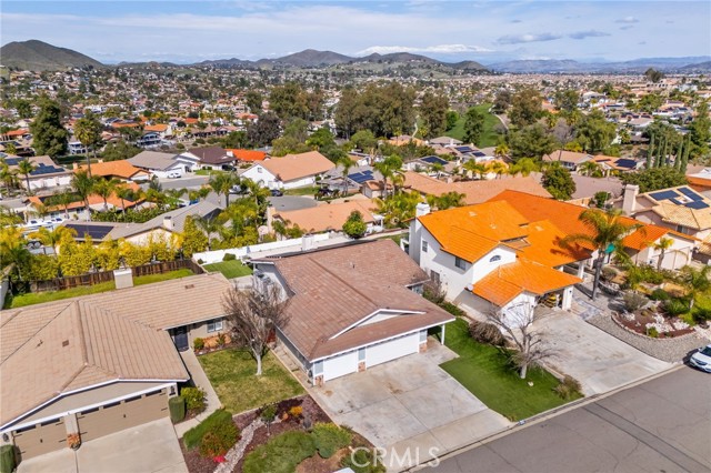 Detail Gallery Image 34 of 39 For 30841 Long Point, Canyon Lake,  CA 92587 - 3 Beds | 2 Baths