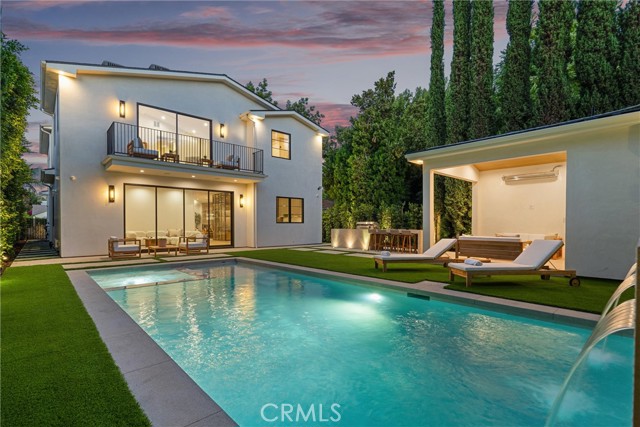 Detail Gallery Image 18 of 39 For 4625 Vesper Ave, Sherman Oaks,  CA 91403 - 5 Beds | 5/2 Baths