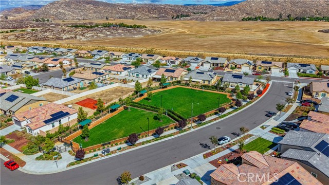 Detail Gallery Image 5 of 44 For 574 Feeder, Hemet,  CA 92543 - 4 Beds | 2/1 Baths