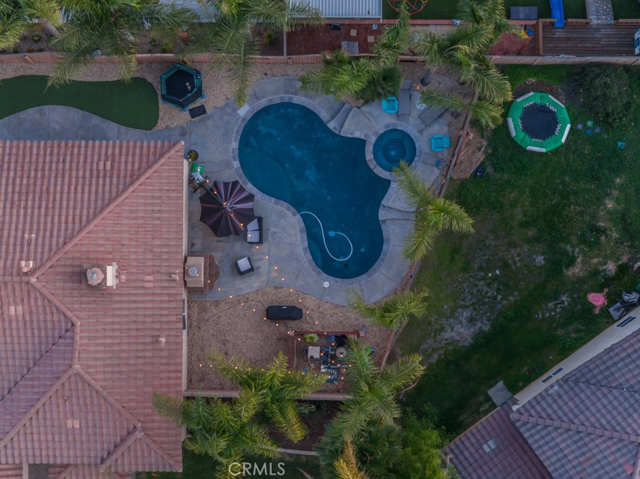https://media.crmls.org/medias/0514957b-37a8-4b82-8d03-04cf12e5e7b2.jpg?preset=X-Large