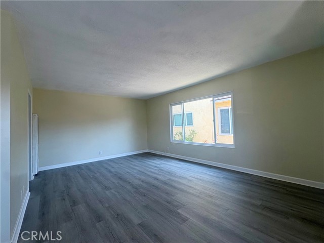 11890 Manor Drive, Hawthorne CA: https://media.crmls.org/medias/05153020-5137-4ab4-a9ec-77ac0a25e2b3.jpg