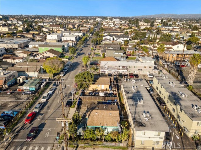 503 W 79th Street, Los Angeles CA: https://media.crmls.org/medias/05154762-87d8-49a6-877e-5637fe2ee29a.jpg