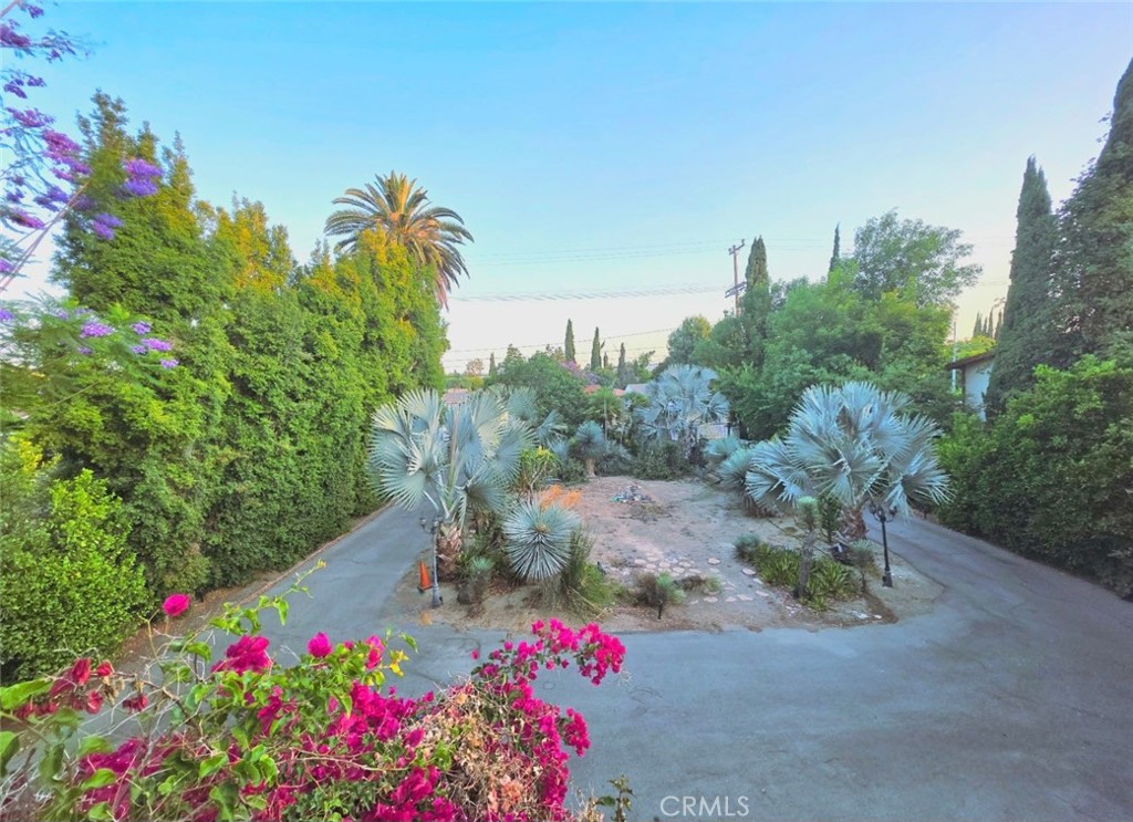 https://media.crmls.org/medias/0515eae3-1761-4c57-a125-0f15ca03deeb.jpg?preset=X-Large