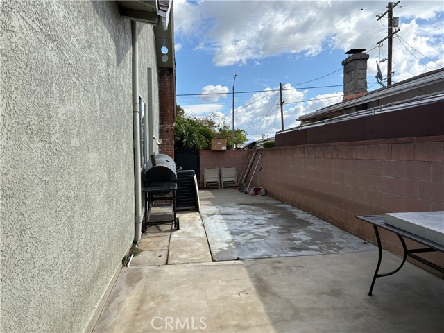 2820 E 6th Street, Los Angeles CA: https://media.crmls.org/medias/0516f488-677d-4eb2-848a-7dc39abc1041.jpg