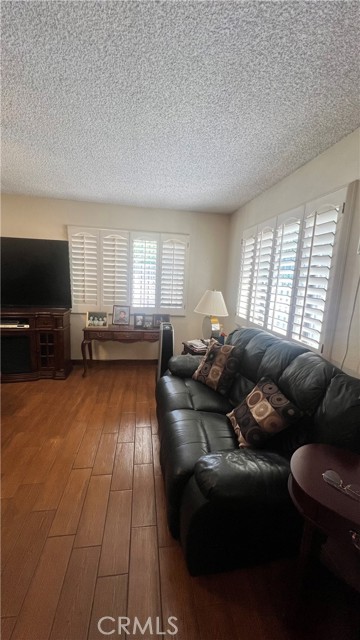 11053 Elmcrest St, El Monte CA: https://media.crmls.org/medias/0517526c-9900-418a-aafa-e3cdf3e53bba.jpg