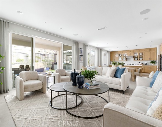 Detail Gallery Image 4 of 13 For 18208 Aerie Way, Canyon Country,  CA 91350 - 4 Beds | 3 Baths