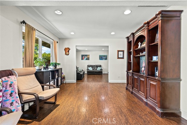 Detail Gallery Image 7 of 39 For 63 Our Way, Chico,  CA 95973 - 3 Beds | 2/1 Baths
