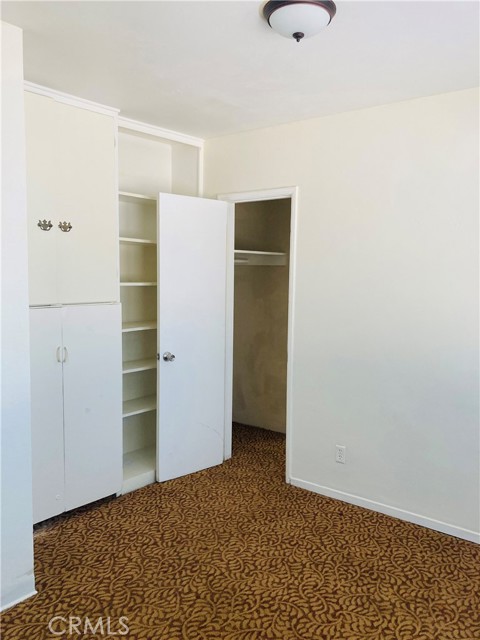 5214 Golden Avenue, Riverside CA: https://media.crmls.org/medias/0518126f-f836-463b-b93f-c9f8ecef8713.jpg