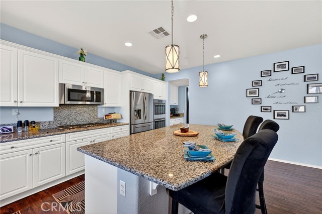 Detail Gallery Image 23 of 71 For 820 Genaro Dr, Perris,  CA 92571 - 4 Beds | 2/1 Baths