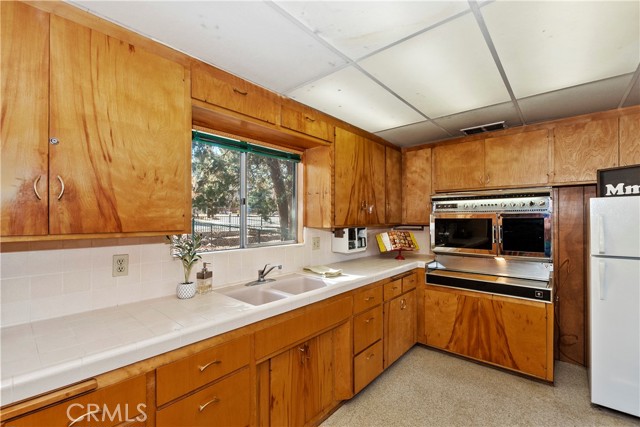 Detail Gallery Image 15 of 39 For 40192 Narrow Ln, Big Bear Lake,  CA 92315 - 3 Beds | 2 Baths