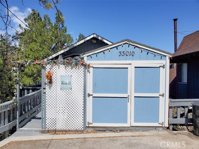 Detail Gallery Image 11 of 24 For 33010 Donner Ln, Arrowbear,  CA 92382 - 2 Beds | 2 Baths