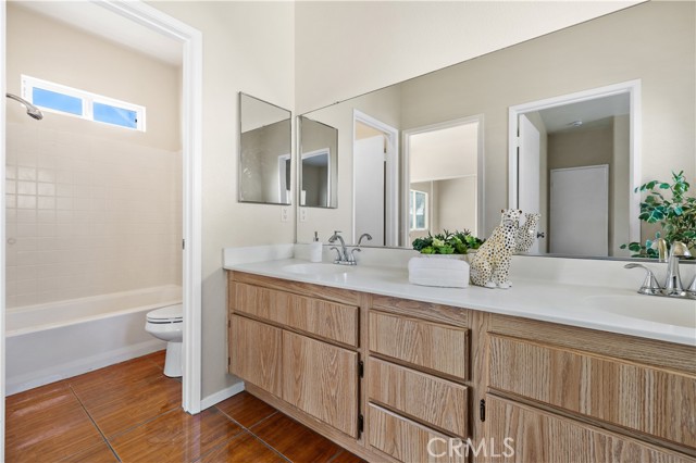 Detail Gallery Image 20 of 39 For 7050 Dinwiddie, Downey,  CA 90241 - 3 Beds | 3 Baths