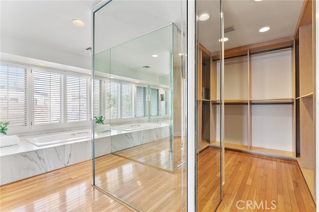 Image 31 of 60 For 5585 Corso Di Napoli