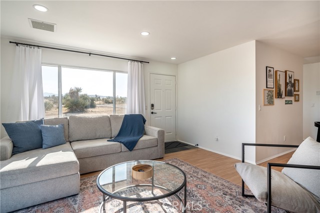 Detail Gallery Image 10 of 59 For 4591 Avalon Ave, Yucca Valley,  CA 92284 - 2 Beds | 1 Baths