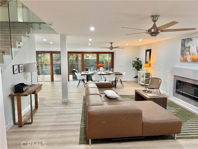 Front Image Thumbnail for CROC25278379