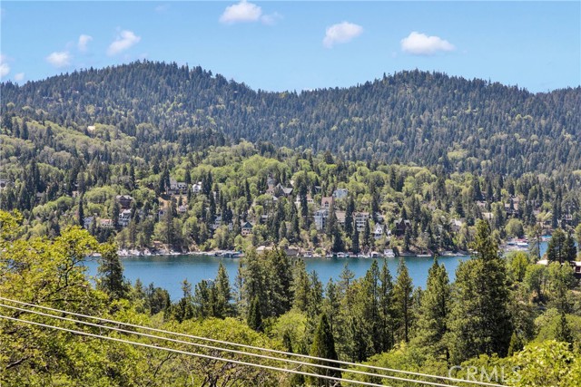 Detail Gallery Image 13 of 61 For 28720 Zion Dr, Lake Arrowhead,  CA 92352 - 4 Beds | 3 Baths