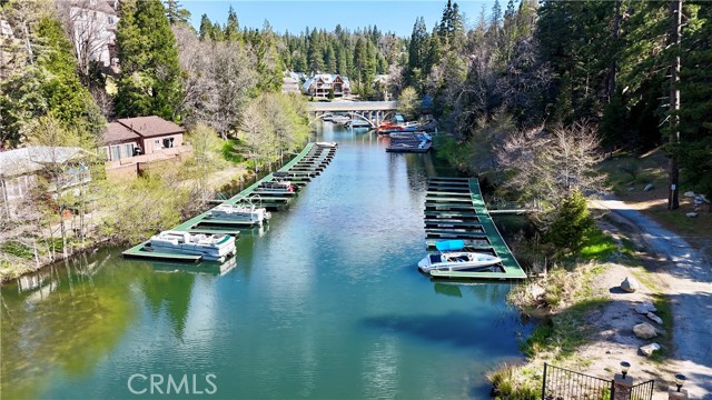 27500 State Highway 189, Lake Arrowhead CA: https://media.crmls.org/medias/051c207c-1f17-4f28-b6a9-5c70ba98a634.jpg