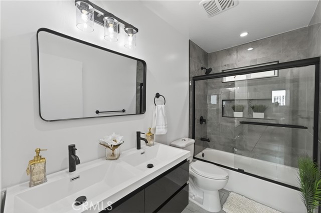 Detail Gallery Image 24 of 61 For 11113 1/2 S Budlong Ave, Los Angeles,  CA 90044 - – Beds | – Baths