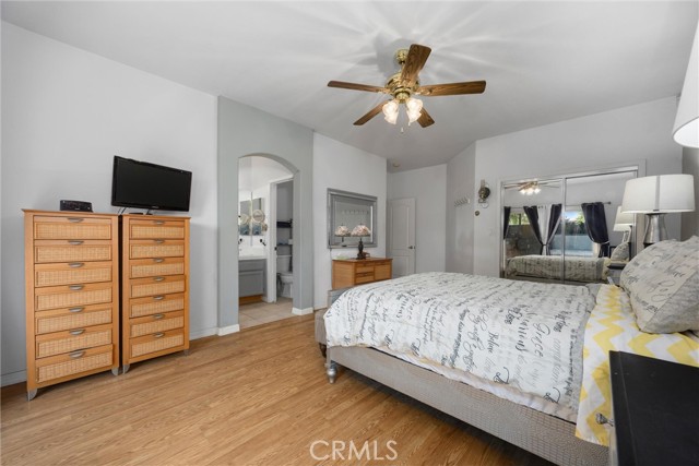 5510 Edge Water Court, Bakersfield CA: https://media.crmls.org/medias/051f5955-0a50-4641-81b2-d89a56dd40ac.jpg