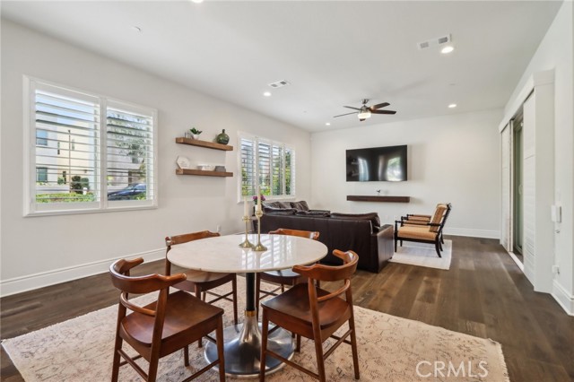 Detail Gallery Image 6 of 44 For 132 Interval, Irvine,  CA 92618 - 3 Beds | 2/2 Baths