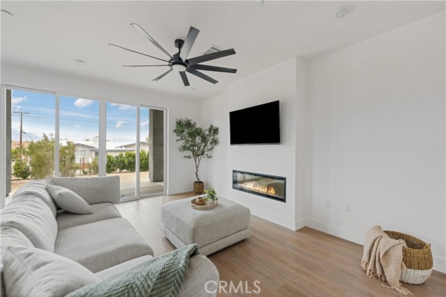 Detail Gallery Image 6 of 17 For 19187 Cottonwood Dr, Desert Hot Springs,  CA 92241 - 3 Beds | 2/1 Baths