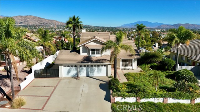 Detail Gallery Image 2 of 20 For 11726 Blue Lupin, Moreno Valley,  CA 92557 - 4 Beds | 3 Baths
