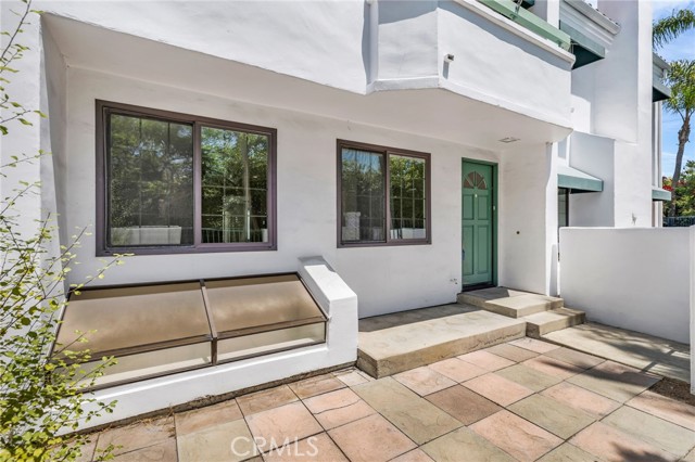 19562 Pompano Lane, Huntington Beach CA: https://media.crmls.org/medias/052175d9-ba04-4dae-b55e-f9e8d6e9c8b9.jpg