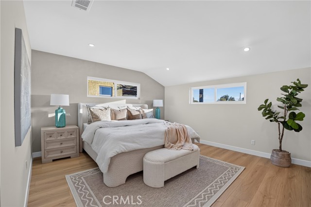10254 Roscoe Boulevard photo 21