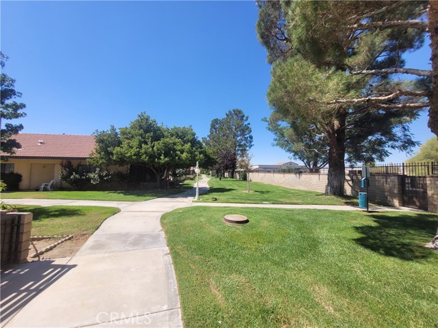 Detail Gallery Image 23 of 30 For 19218 Elm Dr, Apple Valley,  CA 92308 - 1 Beds | 2 Baths