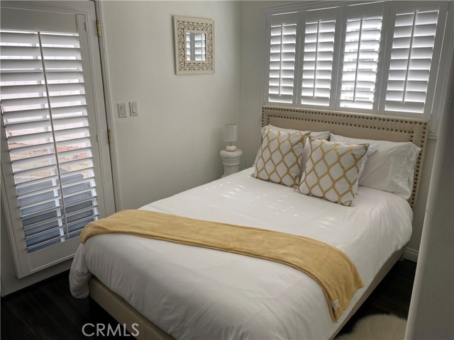357 Cumberland Road, Glendale CA: https://media.crmls.org/medias/05240570-39bb-4ae3-aec7-6dee0720d449.jpg