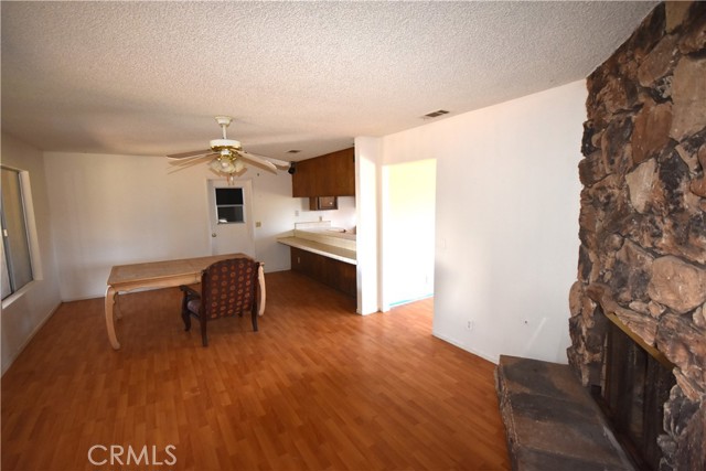 Detail Gallery Image 9 of 11 For 16180 Indian St, Moreno Valley,  CA 92551 - 3 Beds | 2 Baths