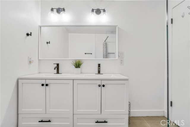 Detail Gallery Image 16 of 50 For 19118 Avenue of the Oaks #B,  Newhall,  CA 91321 - 2 Beds | 1 Baths