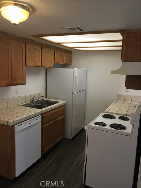 19241 Elm Drive, Apple Valley, CA, 92308 19241 Elm Drive, Apple Valley, CA, 92308