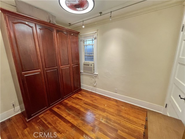 Detail Gallery Image 9 of 16 For 534 Gravely Ct, Hermosa Beach,  CA 90254 - 3 Beds | 2 Baths