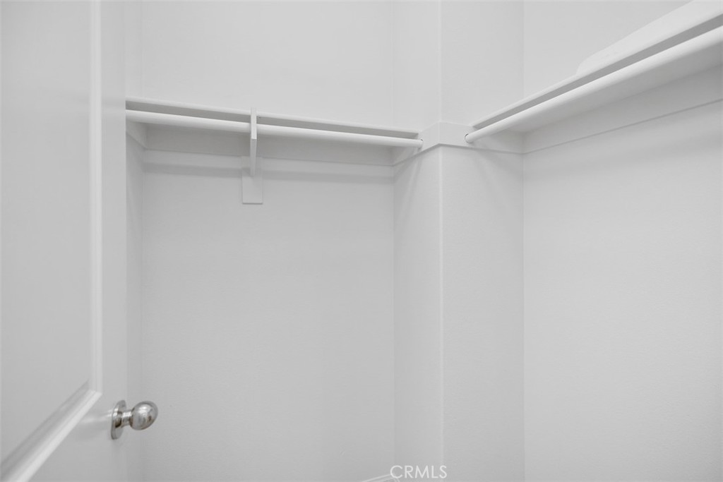 https://media.crmls.org/medias/05268e0e-b770-4e94-9b9a-e6a983b4f316.jpg?preset=X-Large