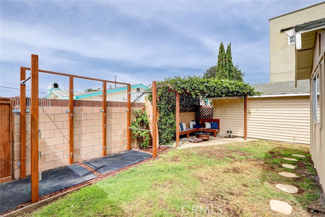 Detail Gallery Image 32 of 39 For 221 S Guadalupe, Redondo Beach,  CA 90277 - 3 Beds | 1 Baths