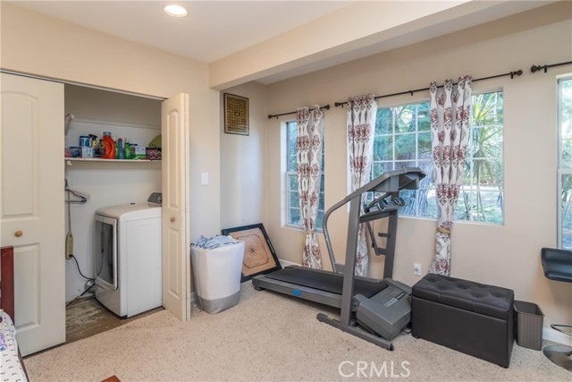 18948 Lassen Street, Northridge CA: https://media.crmls.org/medias/052723a9-adfa-4147-a08a-b00e16b87c2a.jpg
