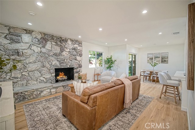 Detail Gallery Image 10 of 74 For 9851 Shadow Island, Sunland,  CA 91040 - 3 Beds | 2 Baths