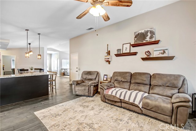 29032 Rolando, Lake Elsinore CA: https://media.crmls.org/medias/0529fb3e-d2a1-4c68-971f-dd91f832bf6e.jpg