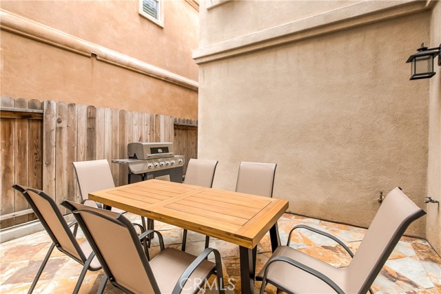 213 Baltimore Avenue, Huntington Beach CA: https://media.crmls.org/medias/052a89cc-517d-4900-825e-120ff98c50a6.jpg