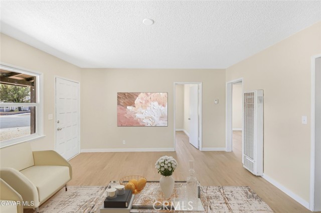 203 E Avenue P4, Palmdale CA: https://media.crmls.org/medias/052a9352-68d0-4bf0-8816-c40c6fcb3793.jpg