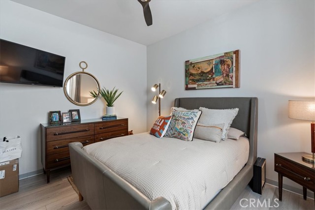 29 W Neapolitan Lane, Long Beach CA: https://media.crmls.org/medias/052ad3d5-b9de-4591-a02e-741b6809a756.jpg