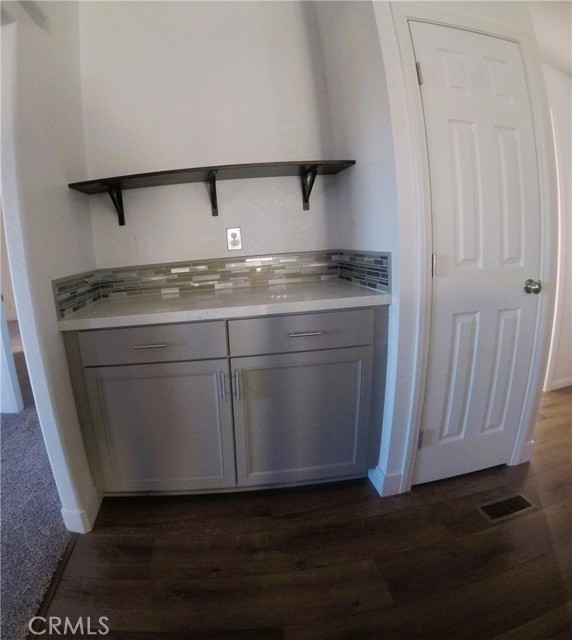 Detail Gallery Image 4 of 17 For 14058 Monte Vista Rd., Phelan,  CA 92371 - 3 Beds | 2 Baths