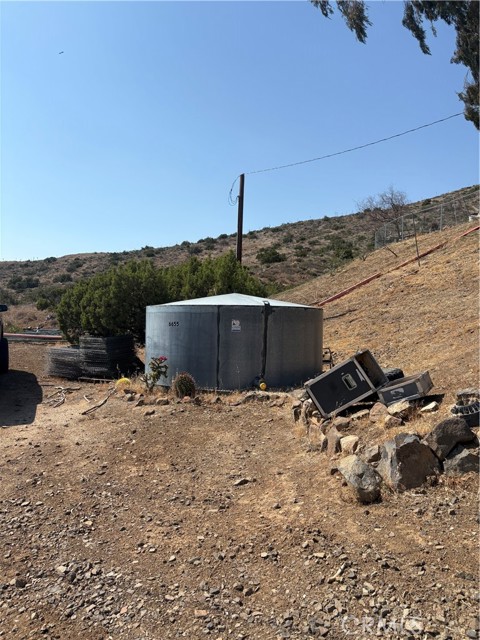 6709 Ranchitos Dr., Acton CA: https://media.crmls.org/medias/052c63fe-4ba1-4c61-b342-7a99391c5ab0.jpg