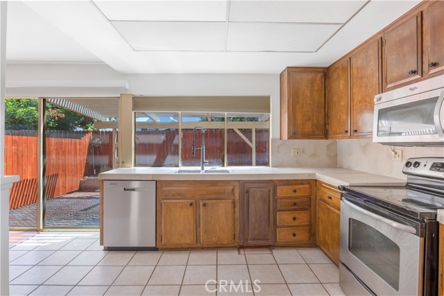 8195 Cachuma Circle, Buena Park CA: https://media.crmls.org/medias/052d5751-d61a-4752-b60f-6e0430f32f35.jpg