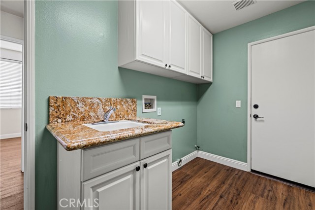 23664 Clearidge Drive, Valencia CA: https://media.crmls.org/medias/052d5ad5-cbf0-41dc-8fad-84c8dca804a6.jpg
