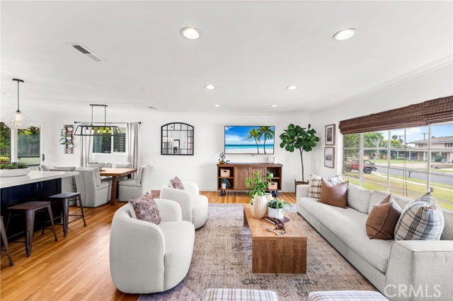 Detail Gallery Image 5 of 30 For 13402 Wheeler, North Tustin,  CA 92705 - 4 Beds | 3 Baths