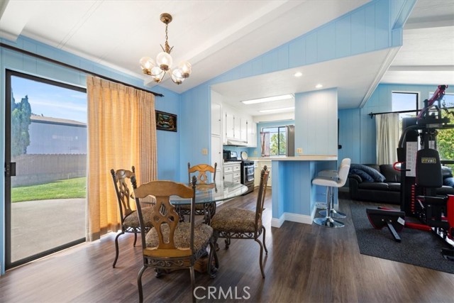 Detail Gallery Image 8 of 47 For 1104 Devonshire Pl, Santa Maria,  CA 93455 - 2 Beds | 2 Baths