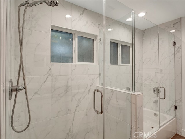 Detail Gallery Image 24 of 32 For 17961 Martha Street, Encino,  CA 91316 - 4 Beds | 3 Baths