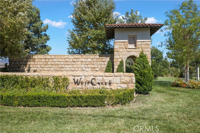 28507 Herrera Street, Valencia CA: https://media.crmls.org/medias/052e4ffc-3ec4-4ce5-8d80-b44b39ecbb8a.jpg